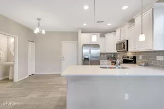 Photo #3: 6330142 Listing 