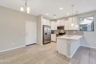 Photo #4: 6330142 Listing 