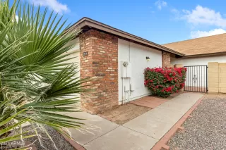 Photo #5: 6330492 Listing