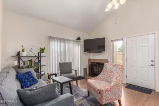 Photo #5: 6330671 Listing