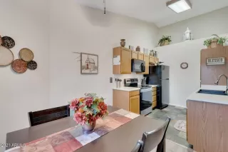 Photo #4: 6330849 Listing