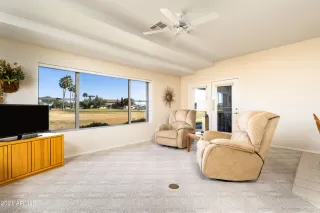 Photo #5: 6330895 Listing