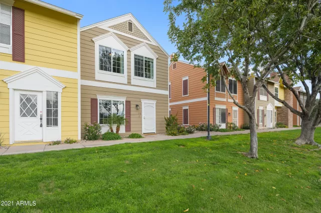 MLS: 6330936 Condo For Sale