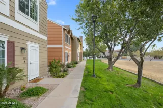 Photo #4: 6330936 Listing