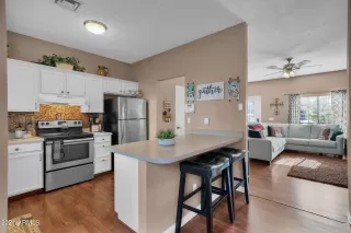 Photo #3: 6330938 Listing