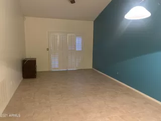 Photo #5: 6331067 Listing