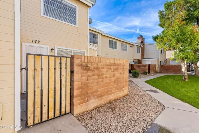 MLS: 6331185 Condo For Sale