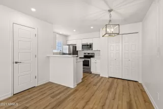 Photo #6: 6331185 Listing