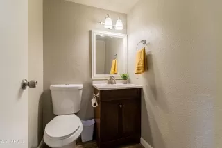 Photo #5: 6331698 Listing