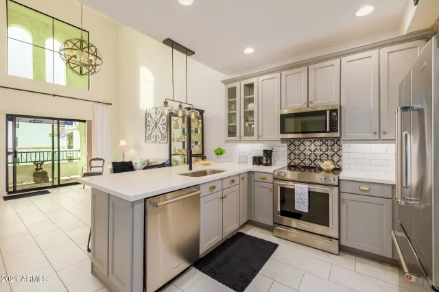 MLS: 6331749 Condo For Sale