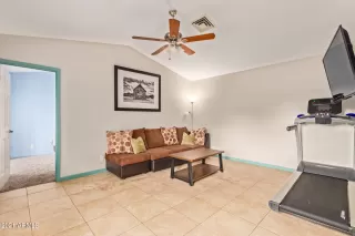 Photo #3: 6332001 Listing