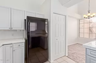 Photo #6: 6332077 Listing 