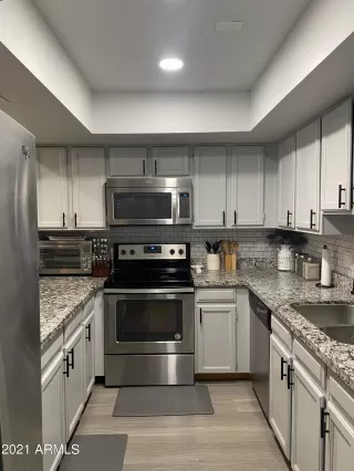 Photo #1: 6332191 Listing 