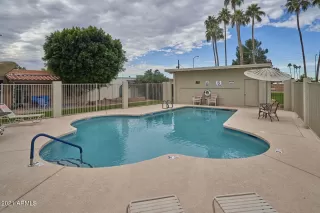 Photo #2: 6332208 Listing 