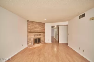 Photo #5: 6332208 Listing 