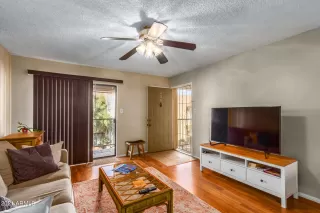 Photo #2: 6332461 Listing