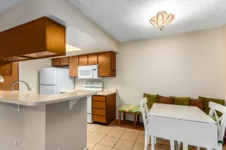 Photo #4: 6332461 Listing