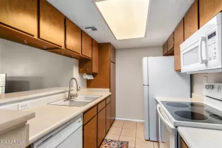 Photo #5: 6332461 Listing