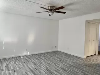 Photo #5: 6332498 Listing