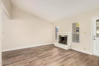 Photo #4: 6333069 Listing