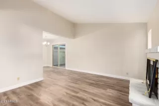 Photo #5: 6333069 Listing