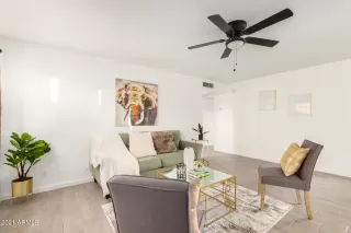 Photo #4: 6333533 Listing