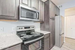 Photo #5: 6333828 Listing