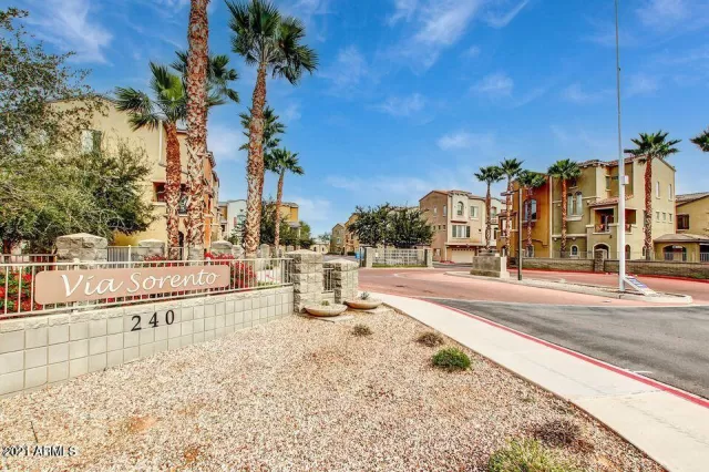 MLS: 6333942 Condo For Sale