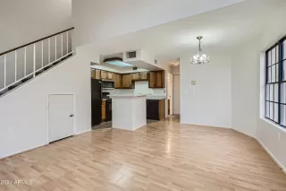 Photo #6: 6334469 Listing 