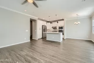 Photo #4: 6334517 Listing