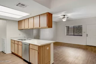 Photo #4: 6334878 Listing 