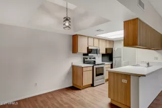 Photo #6: 6334878 Listing 