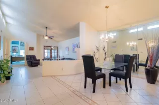 Photo #3: 6335025 Listing 