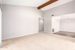 Photo #2: 6335100 Listing