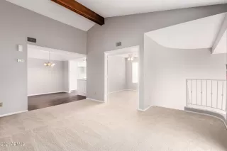 Photo #3: 6335100 Listing