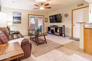 Photo #4: 6335123 Listing