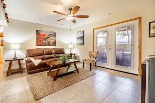 Photo #5: 6335123 Listing