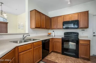 Photo #6: 6335163 Listing 