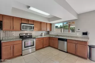 Photo #6: 6335214 Listing