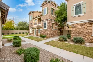 Photo #3: 6335373 Listing