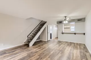 Photo #6: 6335439 Listing