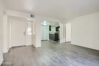 Photo #6: 6335613 Listing 