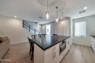 Photo #4: 6335641 Listing
