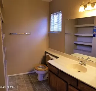 Photo #4: 6335746 Listing