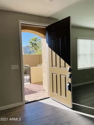 Photo #3: 6335833 Listing