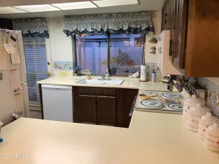 Photo #6: 6335895 Listing