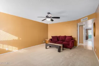 Photo #4: 6335928 Listing 