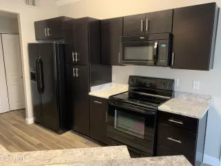 Photo #3: 6335940 Listing