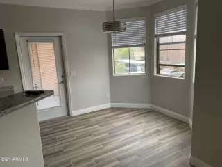 Photo #5: 6335940 Listing