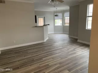 Photo #6: 6335940 Listing